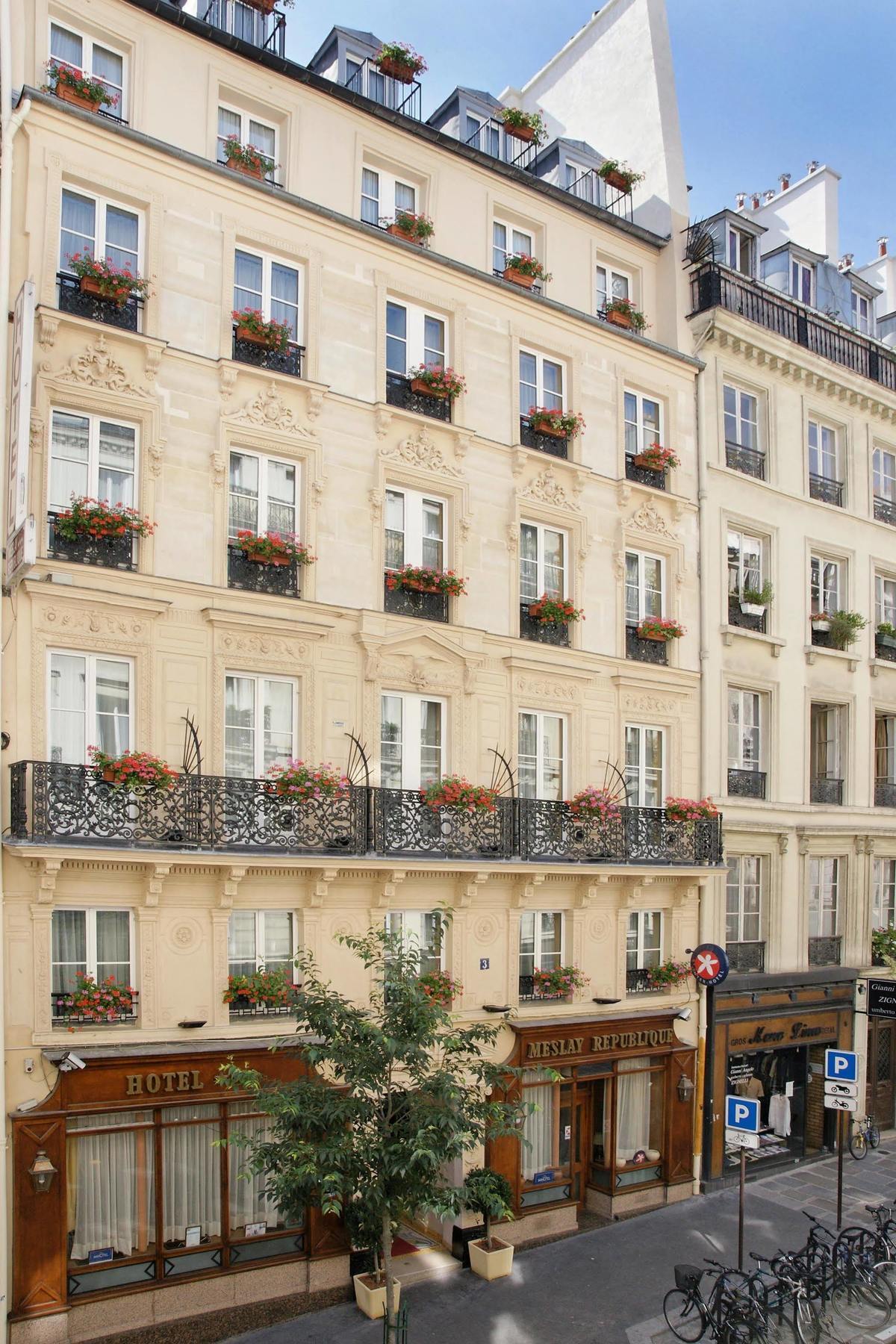 Hotel Meslay Republique ปารีส ภายนอก รูปภาพ